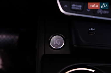 Седан Audi A4 2019 в 