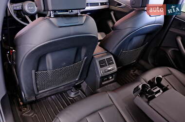 Седан Audi A4 2019 в 