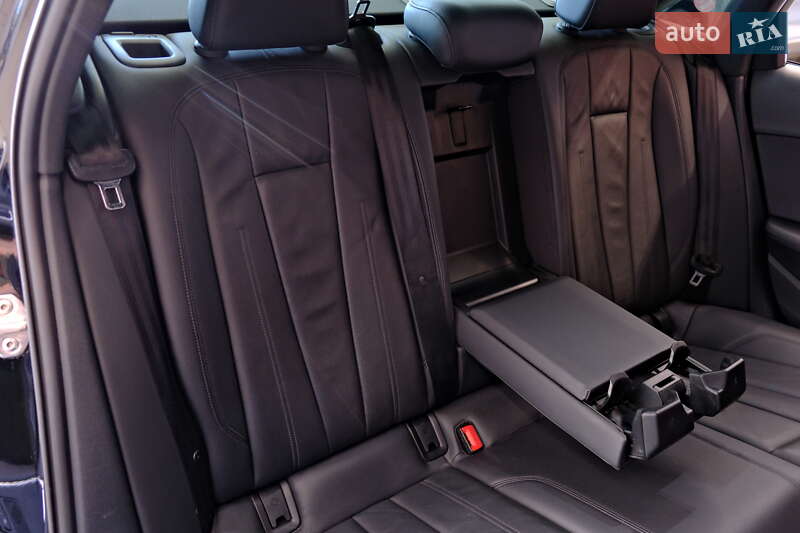 Седан Audi A4 2019 в Одессе
