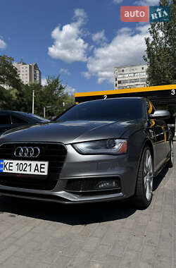 Седан Audi A4 2013 в Днепре