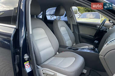Седан Audi A4 2009 в 