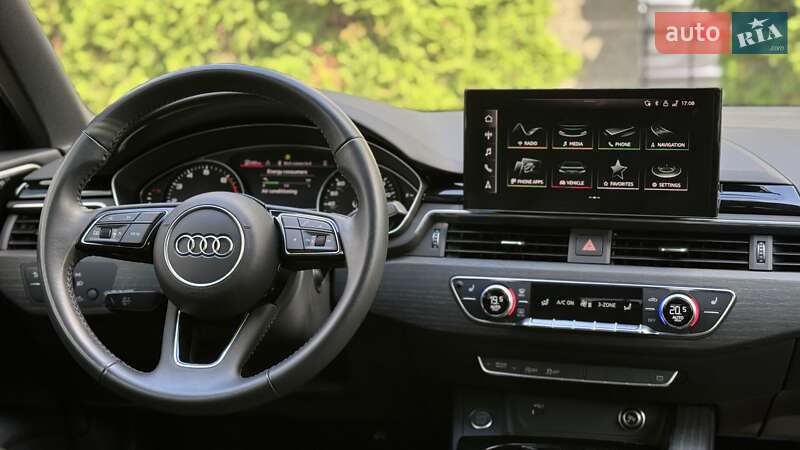 Седан Audi A4 2020 в Киеве