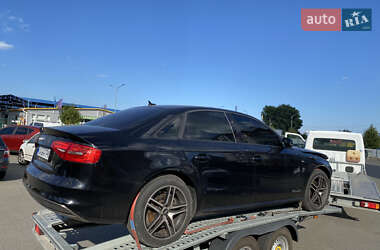 Седан Audi A4 2014 в 
