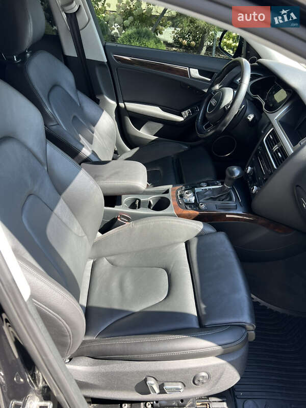 Седан Audi A4 2013 в Виннице