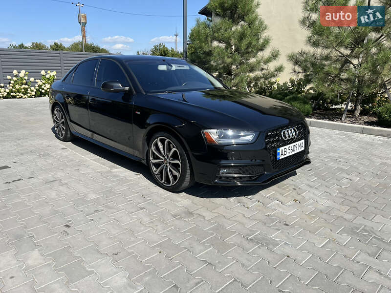 Седан Audi A4 2013 в Виннице