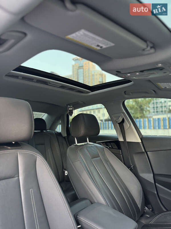 Седан Audi A4 2020 в Киеве