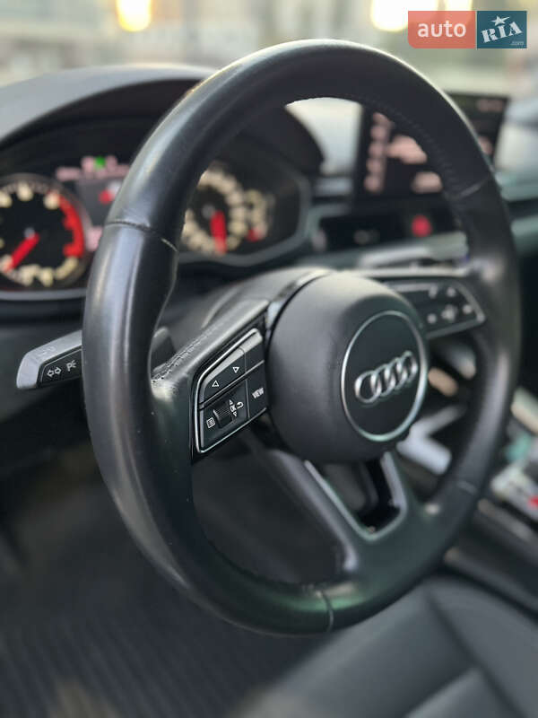 Седан Audi A4 2020 в Киеве
