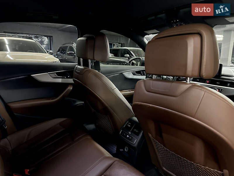 Седан Audi A4 2018 в Харкові