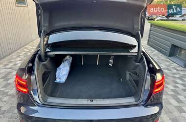 Седан Audi A4 2016 в 