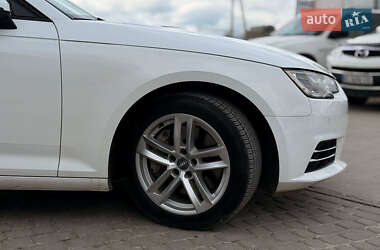 Седан Audi A4 2016 в 