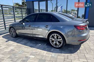 Седан Audi A4 2019 в 