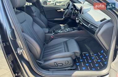 Седан Audi A4 2019 в 