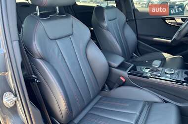Седан Audi A4 2019 в 