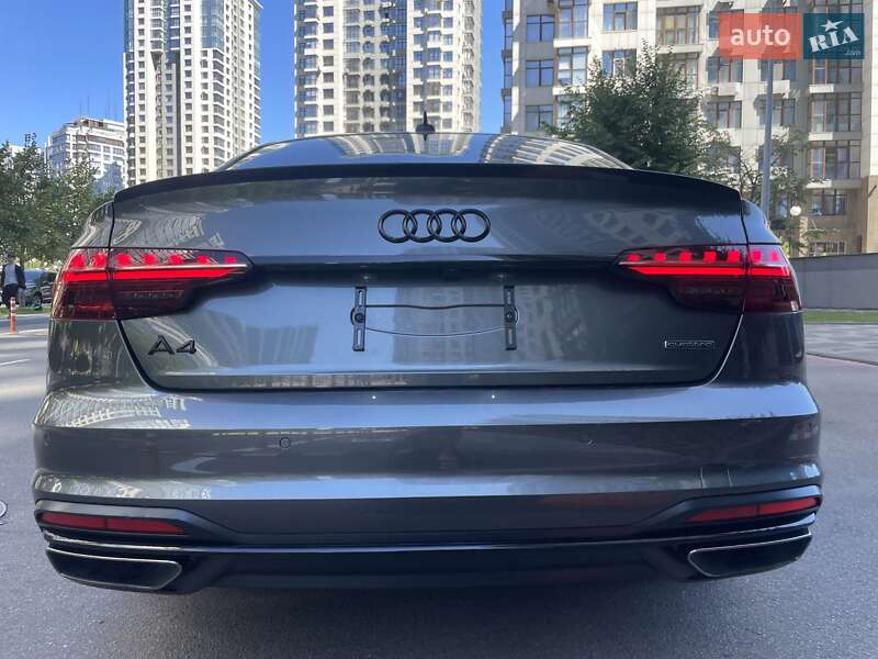 Седан Audi A4 2022 в Киеве