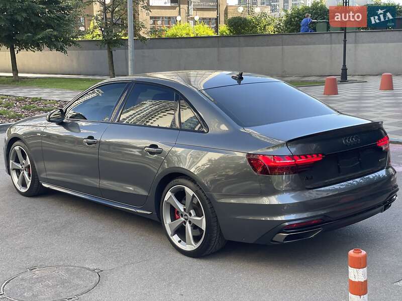 Седан Audi A4 2022 в Киеве