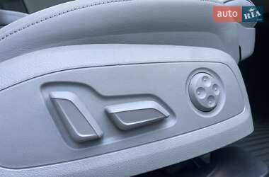 Седан Audi A4 2022 в 
