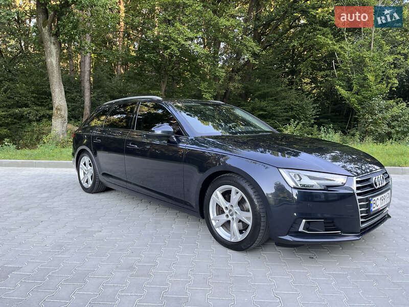 Универсал Audi A4 2018 в Новояворовске