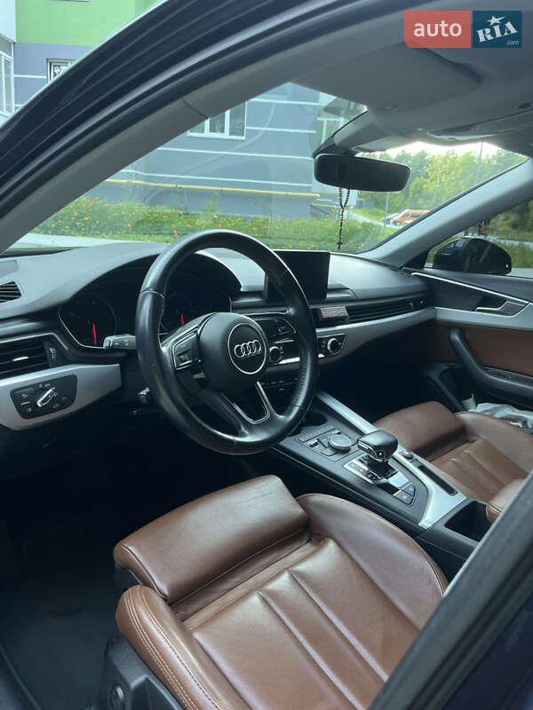 Универсал Audi A4 2018 в Новояворовске