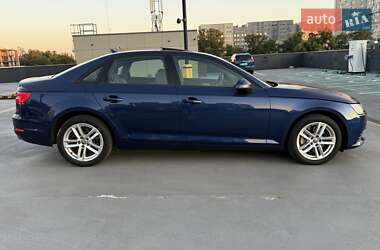Седан Audi A4 2017 в 