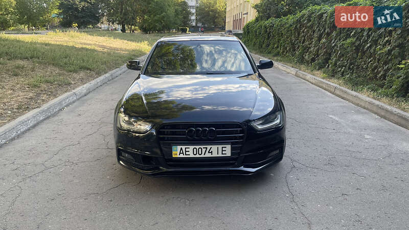 Седан Audi A4 2013 в Днепре