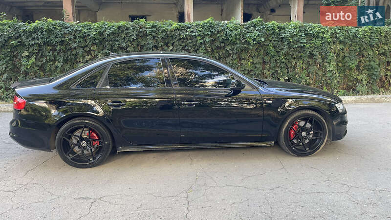 Седан Audi A4 2013 в Днепре