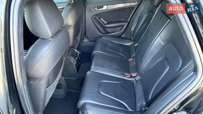 Седан Audi A4 2013 в Днепре