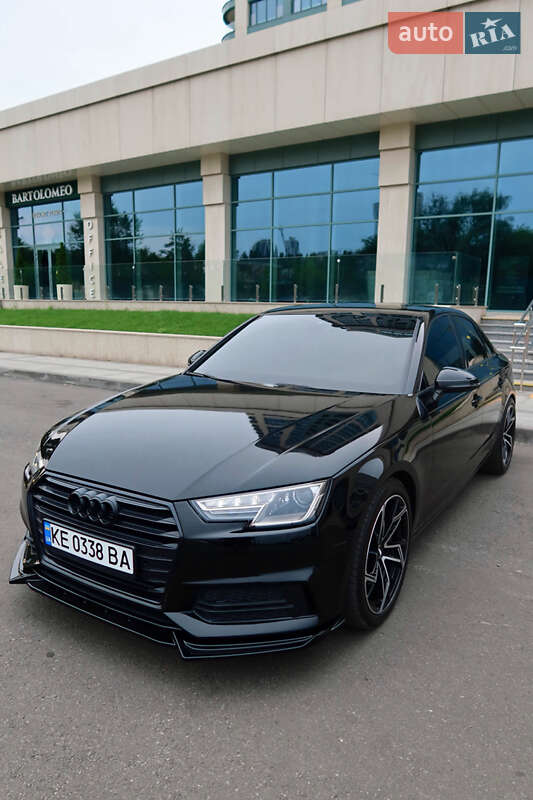 Седан Audi A4 2017 в Днепре