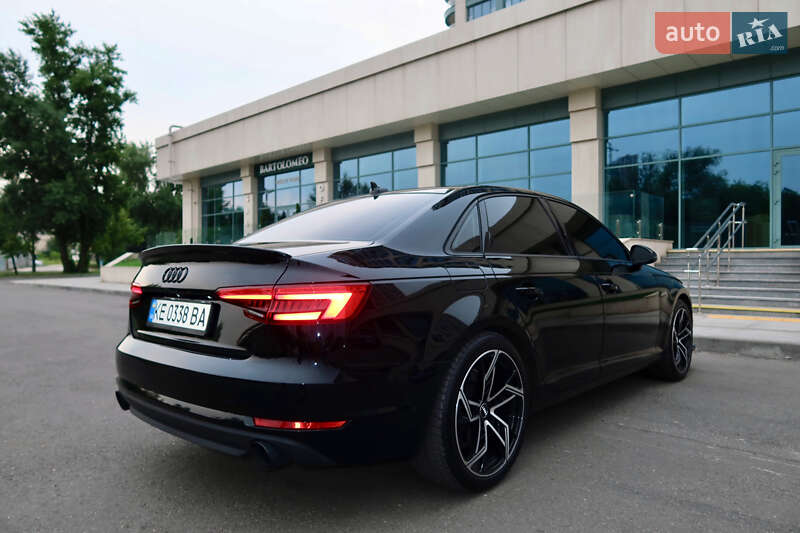 Седан Audi A4 2017 в Днепре