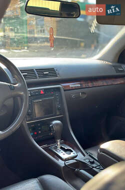 Седан Audi A4 2002 в 