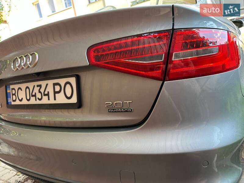 Седан Audi A4 2015 в Львове