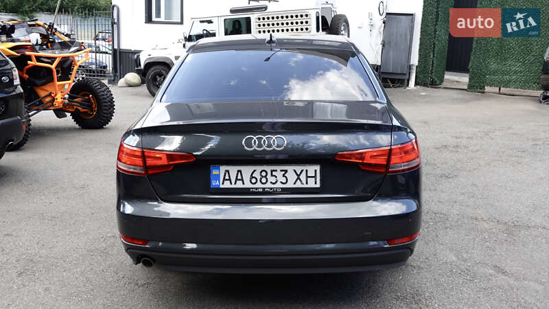 Седан Audi A4 2017 в Киеве