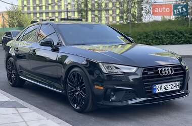 Седан Audi A4 2019 в 