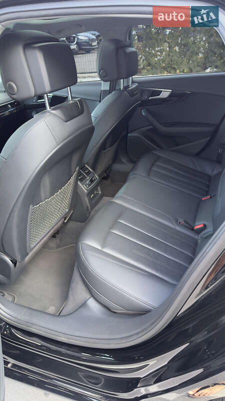 Седан Audi A4 2019 в Днепре