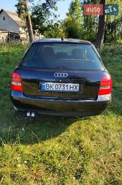 Универсал Audi A4 2000 в 