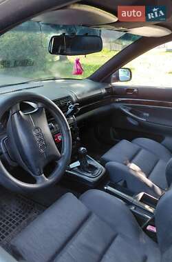 Седан Audi A4 1996 в 