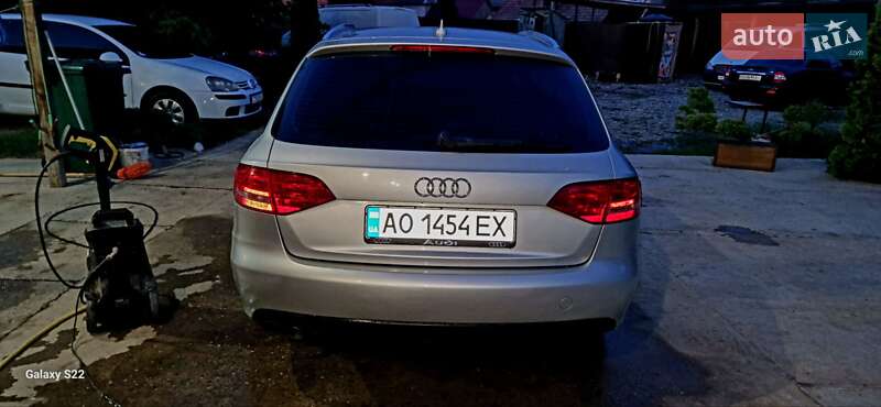 Универсал Audi A4 2011 в Берегово