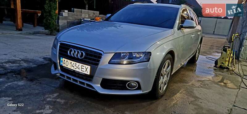 Универсал Audi A4 2011 в Берегово