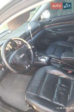 Седан Audi A4 2000 в 