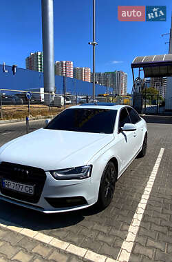 Седан Audi A4 2012 в 