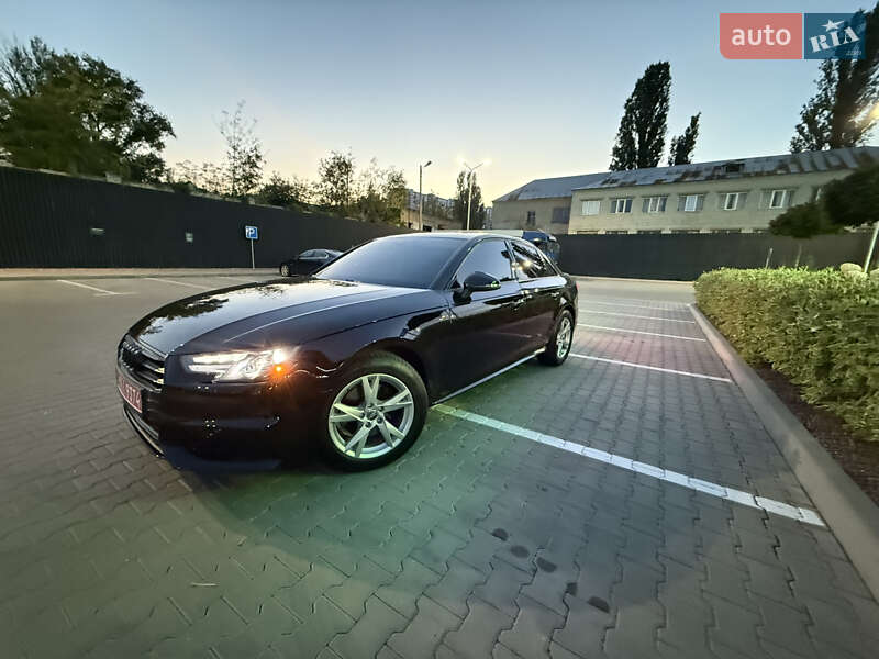 Седан Audi A4 2018 в Киеве