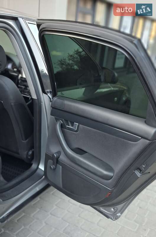 Седан Audi A4 2002 в Днепре