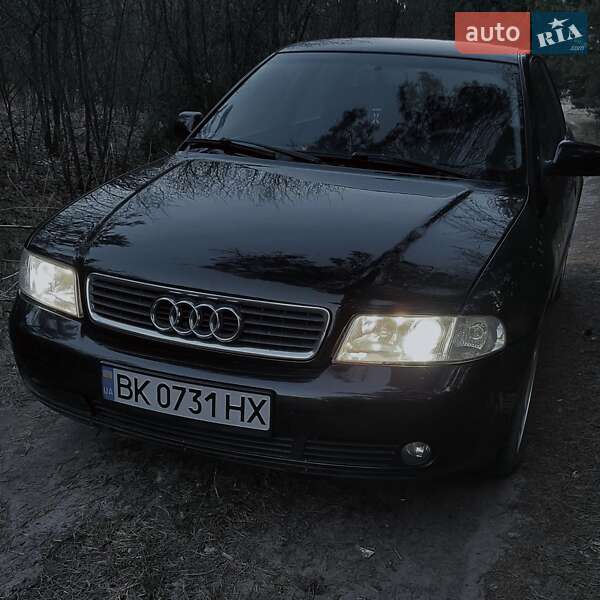 Универсал Audi A4 2000 в 
