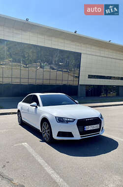 Седан Audi A4 2016 в 