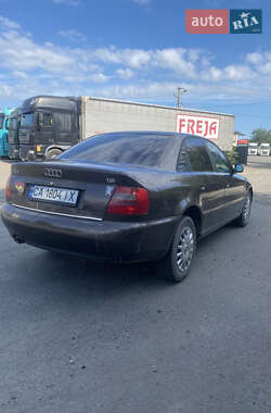 Седан Audi A4 1997 в 