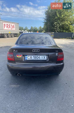 Седан Audi A4 1997 в 