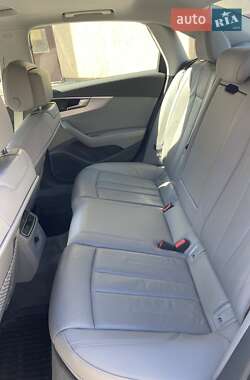 Седан Audi A4 2016 в 