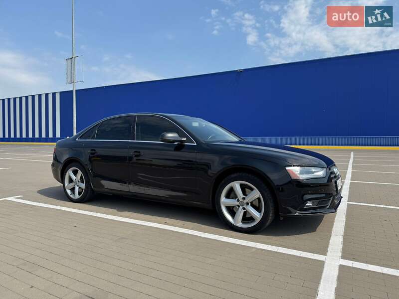 Седан Audi A4 2012 в Сумах