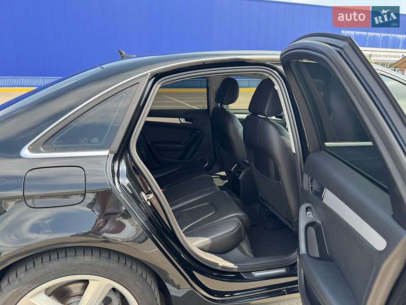 Седан Audi A4 2012 в Сумах