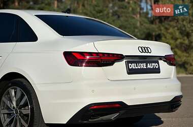 Седан Audi A4 2021 в 