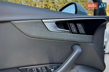 Седан Audi A4 2021 в 